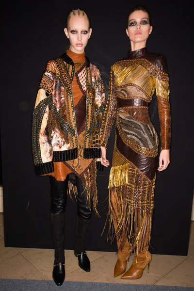 Look 37